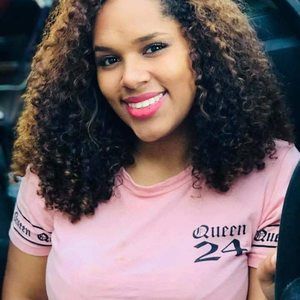 Meet your Posher, Holly